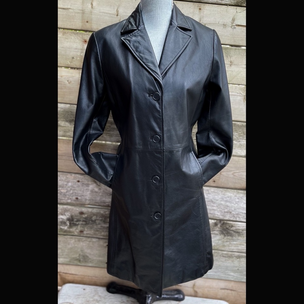 PRICE DROP!⭐️Vintage Danier Leather Coat - Black